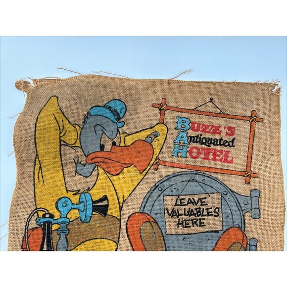 ‘73 WALTER LANTZ COMIC CHARACTER BUZZ BUZZARD BURLAP BULLETIN BOARD 22" X 17” - Picture 3 of 10